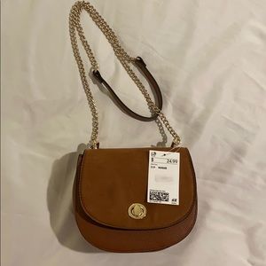 H&M Tan golden chain/shoulder purse 👛.